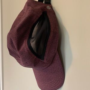 Lululemon women’s hat!